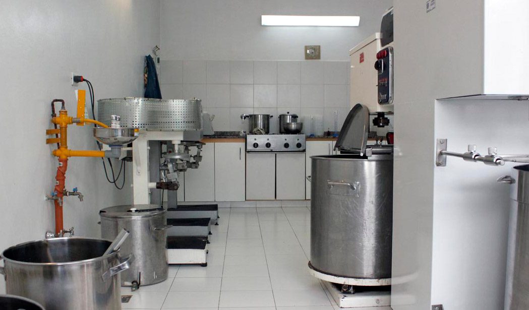 https://www.enevecosmetica.com.ar/wp-content/uploads/2016/08/laboratorio.jpg